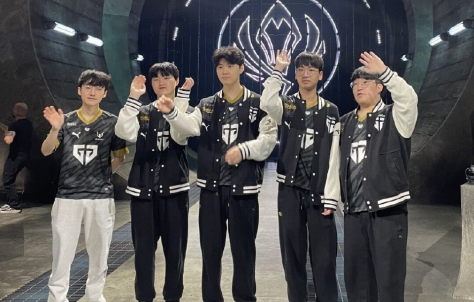 FLY横扫KT,Chovy拿下关键大龙焦点之战入围赛,引爆全场热议 FLY横扫KT,Chovy拿下关键大龙焦点之战入围赛,引爆全场热议