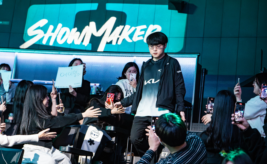 MAD绝杀DK,ShowMaker关键团战开团秒人激烈交锋成都决赛之夜,点燃全场激情的简单介绍 MAD绝杀DK,ShowMaker关键团战开团秒人激烈交锋成都决赛之夜,点燃全场激情的简单介绍