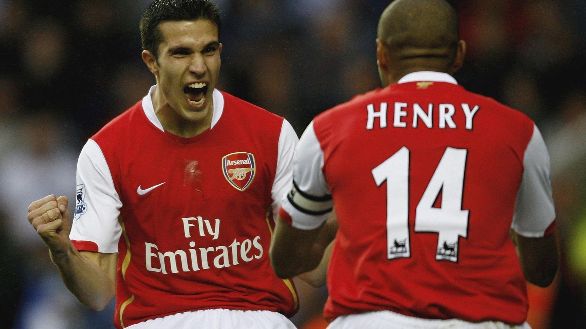 钢铁防线定乾坤！德国战车碾过巴黎，巴斯托尼一夫当关铸就欧冠经典