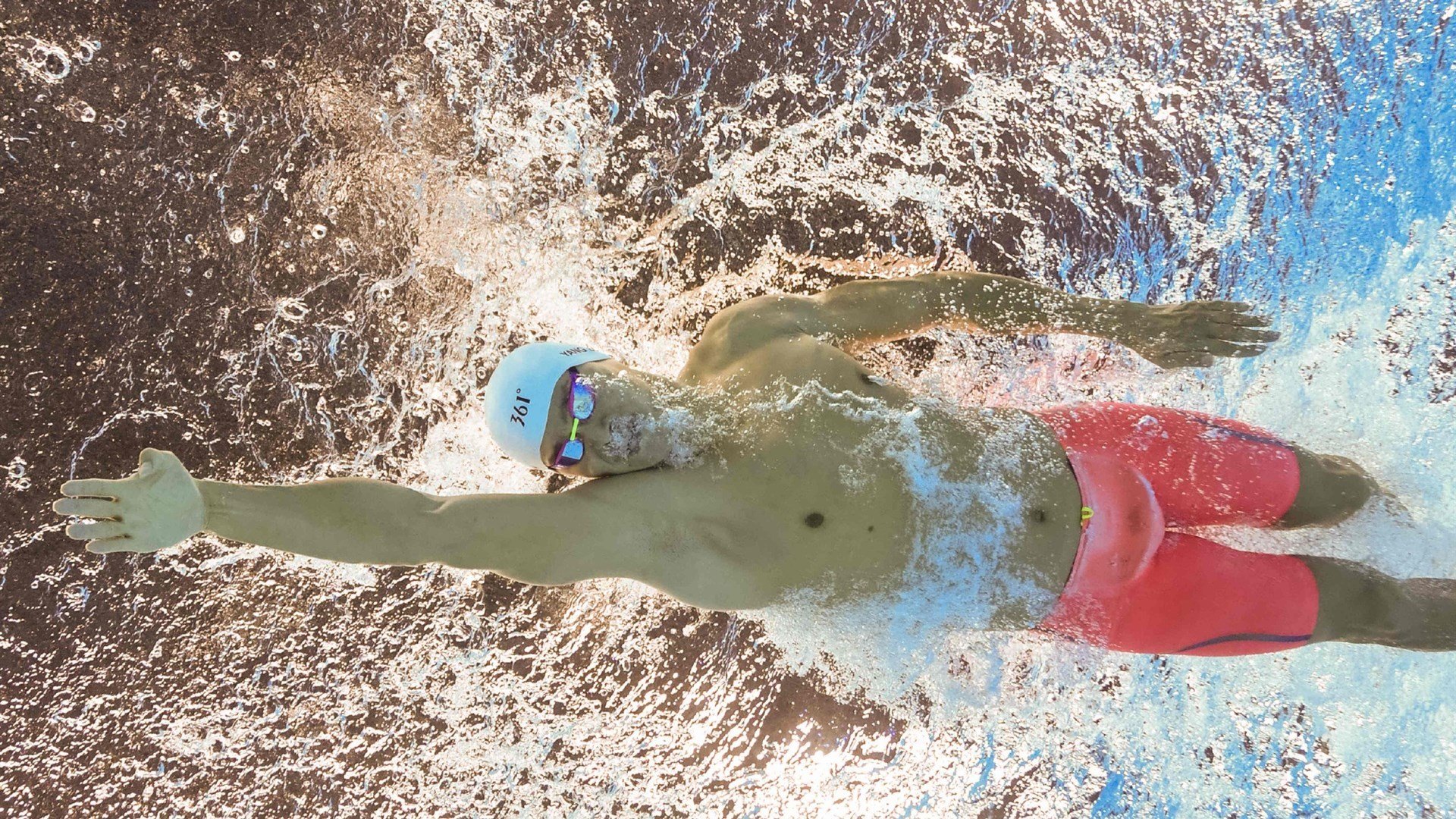 从篮球场到F1赛道,哈利伯顿如何在老鹰鏖战魔术之夜,上演年度争冠式的比赛接管