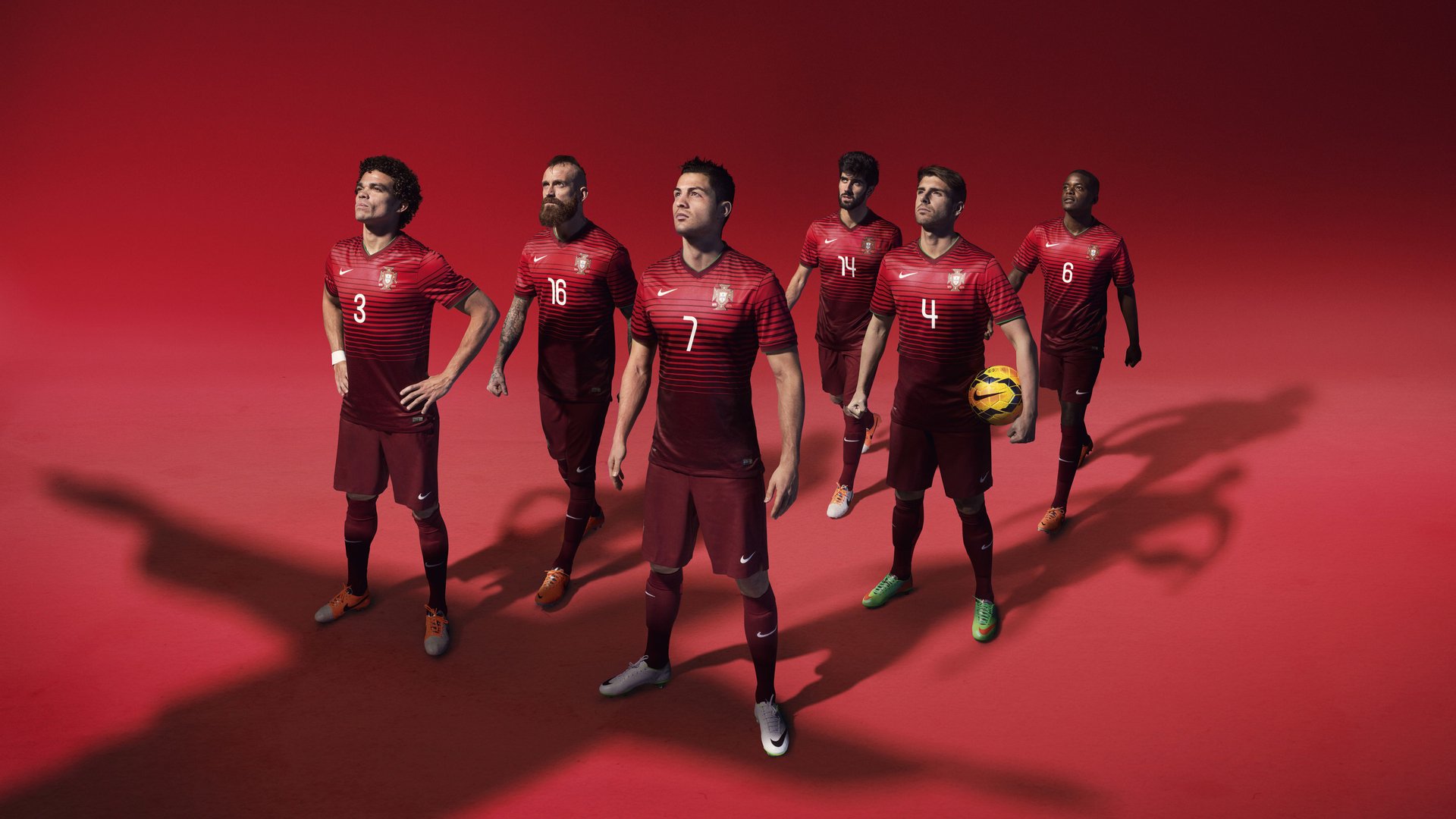 冰与火的碰撞，从欧冠决赛的战术纪律，到活塞单节击溃奇才的爆发美学